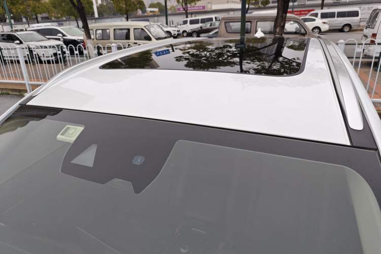 Used Wey VV6 2021 2.0T Two-Wheel Drive Smart Plus