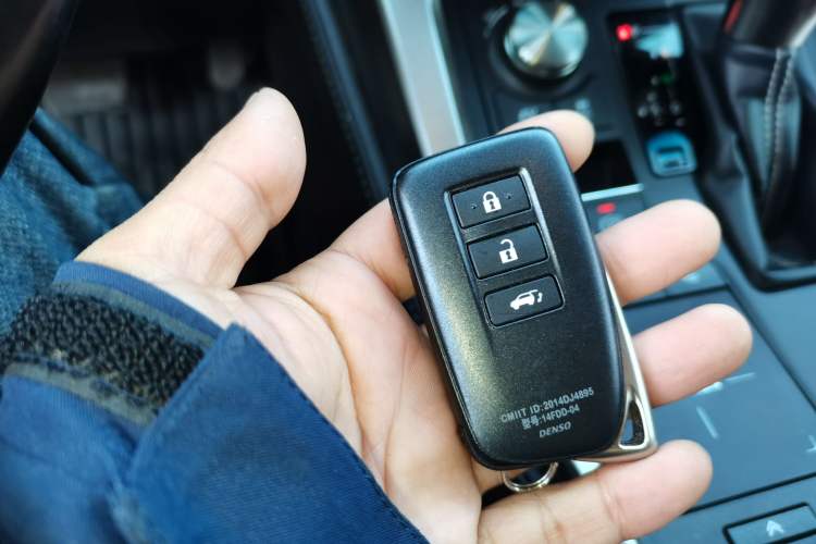 Used Lexus NX 2017 300h Front-Drive FENGSHANG Edition Vehicle Key