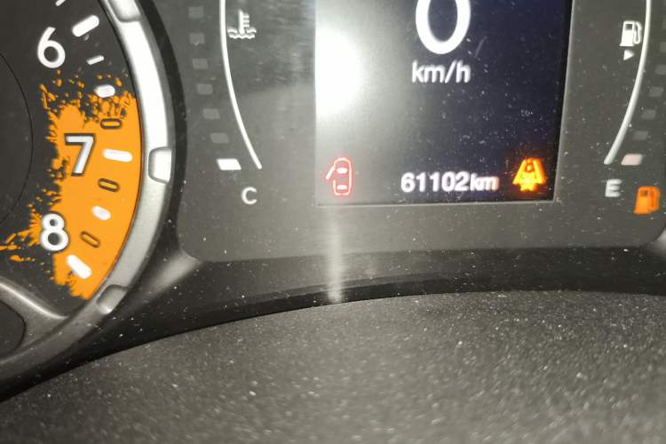 Used Jeep Renegade 2017 180T Automatic High-Energy Version Odometer Close Up