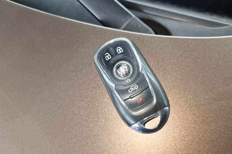 Used Buick GL8 2021 Land Cruiser Executive Class 652T Luxury Model