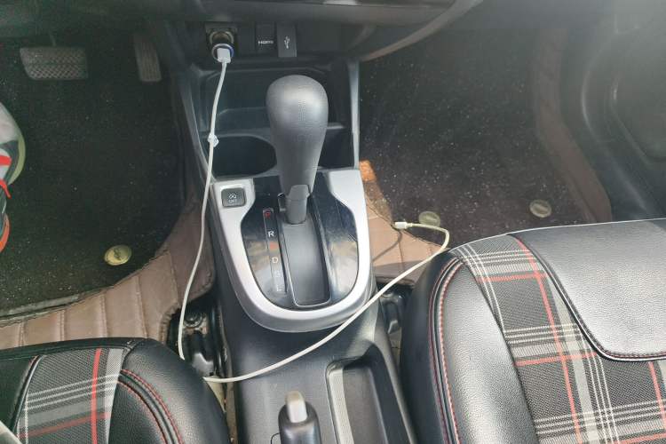 Used Honda Fit 2014 1.5L EXLI CVT Leading Model Gear Lever