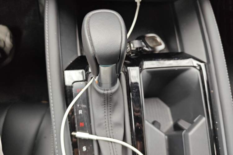 Used Honda Accord 2025 260TURBO Luxury Edition Gear Lever