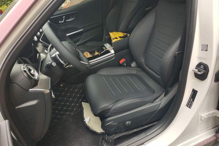 Used Mercedes-Benz C-Class 2025 Facelift C 260 L Sport Edition Left Front Seat