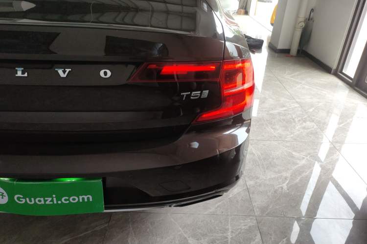 Used Volvo S90 2017 T5 Smart Luxury Edition