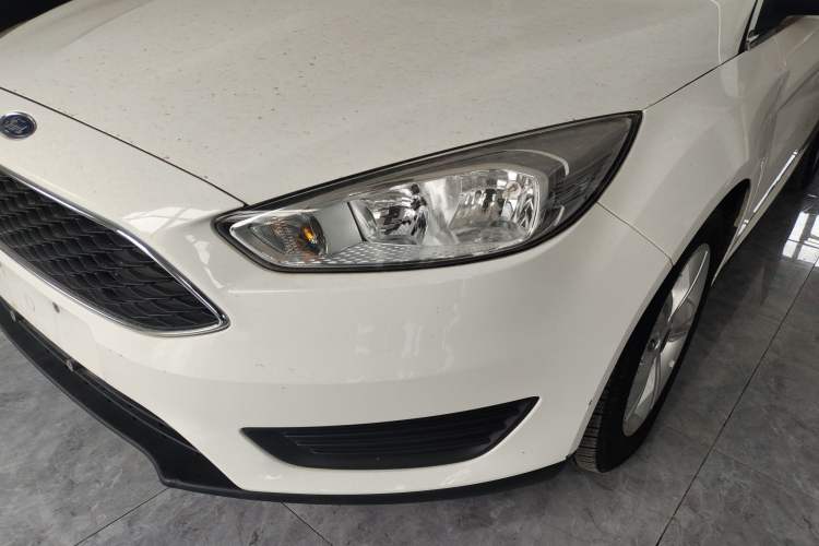 Used Ford Focus 2018 Hatchback Classic 1.6L Automatic Comfort Plus SmartDrive Edition
