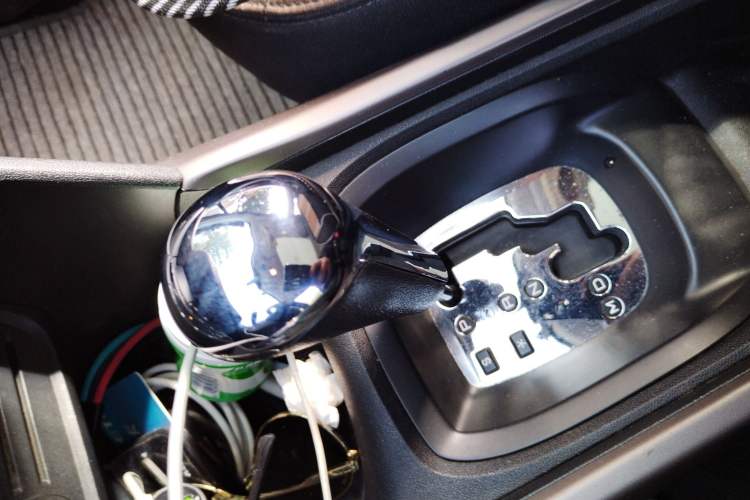 Used Peugeot 2008 2014 1.6L Automatic Fashion Edition Gear Lever