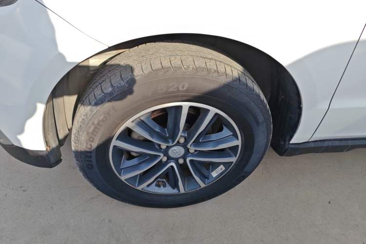 Used Geely Auto Vision X6 2019 1.4T CVT 4G Connected Luxury Version China VI Standard
