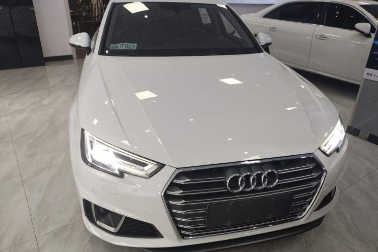 Used Audi A4L 2019 40 TFSI Fashion Edition China VI Emission Standard