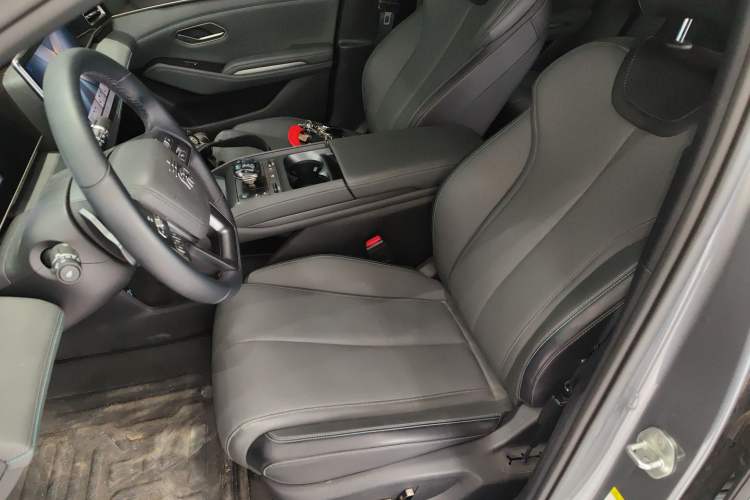 Used BYD Qin L 2025 DM-i Smart Drive 120KM Superior Model