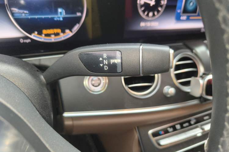 Used Mercedes-Benz E-Class 2019 E 260 L Sport Edition Gear Lever