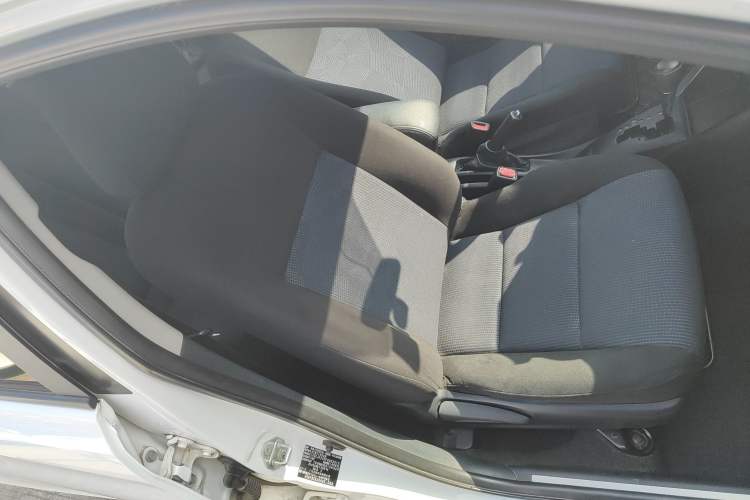 Used Toyota YARiS L Zhi Xuan 2015 1.5E Automatic Charm Edition