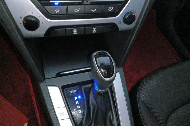 Used Hyundai Elantra (6th Generation / Lingdong) 2016 1.6L Automatic ZhiXuan – Elite Version
