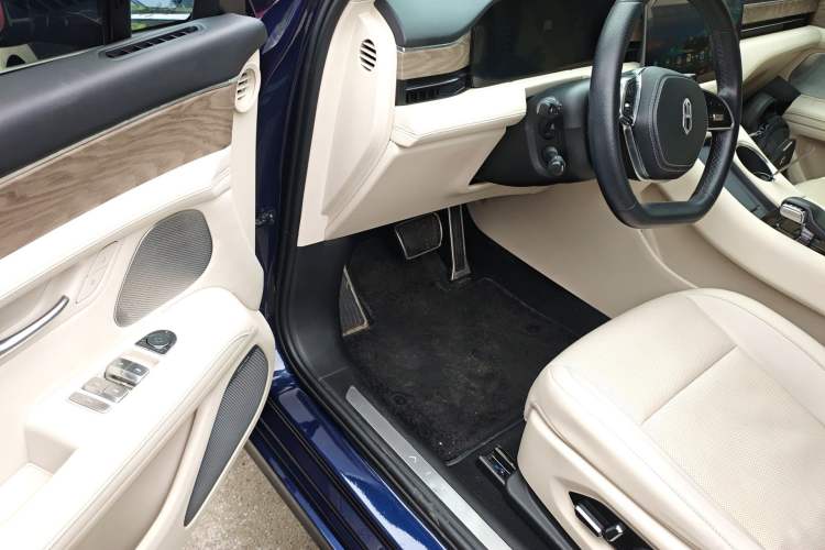 Used Hima AITO M5 2022 Extended-Range Four-Wheel Drive Flagship Edition
