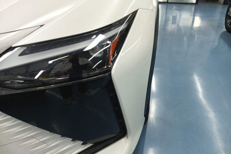 Used Lexus RZ 2023 450e All-Wheel Drive Luxury Edition Left Front Headlight