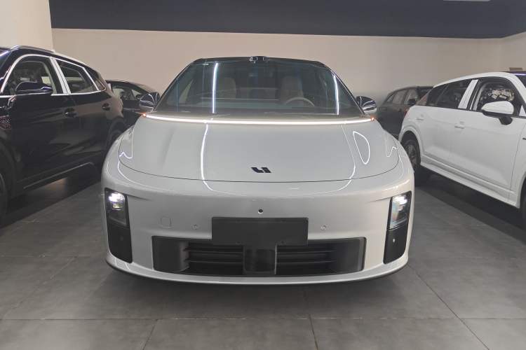 Used Li Auto i6 2025 Model Two-Wheel-Drive Standard Type Front