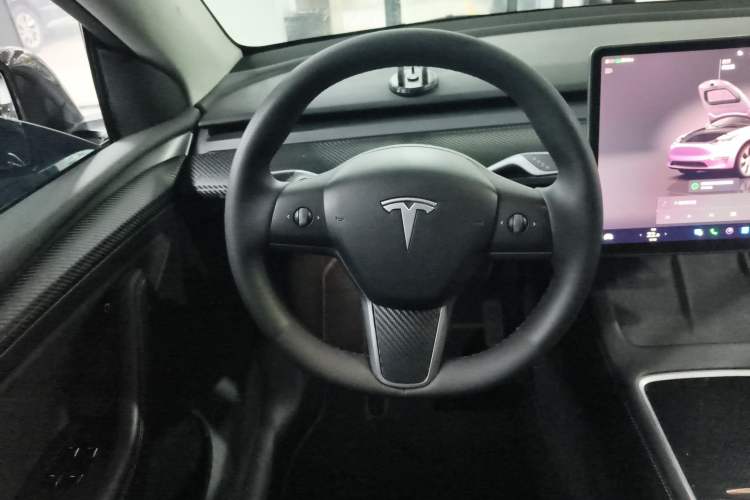 Used Tesla Model Y 2022 Revised Version Long-Range All-Wheel Drive Steering Wheel