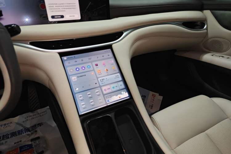 Used IM L6 2024 Max Standard Edition Audio And AC Panel