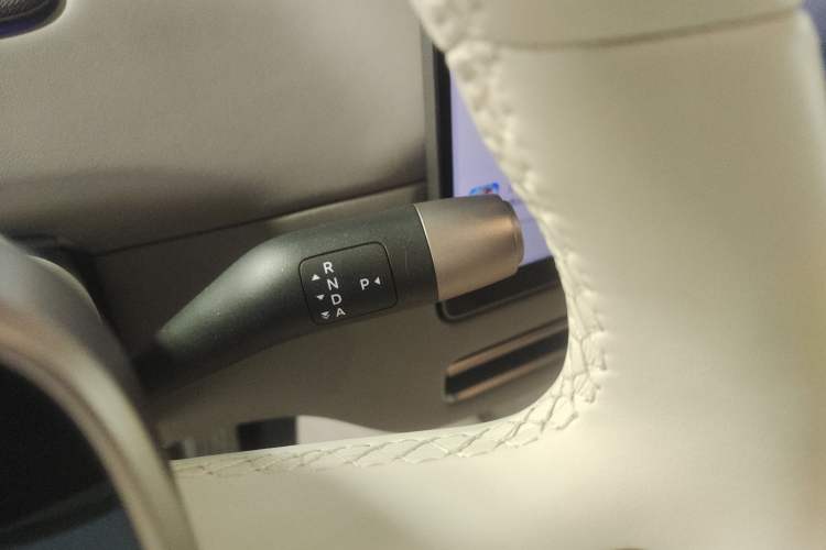 Used Li Auto i6 2025 Model Two-Wheel-Drive Standard Type
