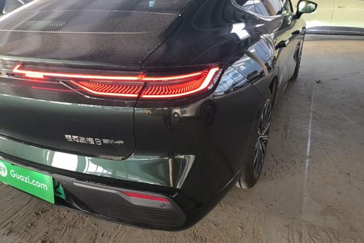 Used Geely Galaxy 8 2025 130km EM-P Starship Edition
