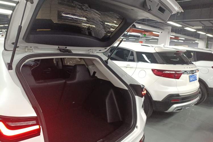 Used CHANGAN OSHAN X5 2021 1.6L CVT Luxury Model