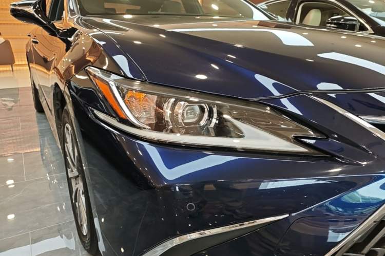 Used Lexus ES 2022 200 Excellence Edition
