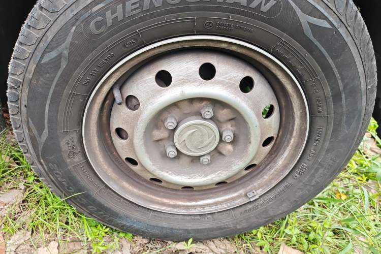 Used Dongfeng Xiaokang EC36II 2023 Nidec 38.64 kWh Right Front Wheel Hub