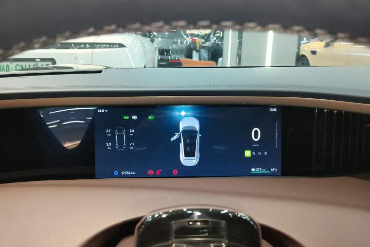 Used Avatr 11 2024 730 Luxury Edition with Three Lasers and Rear-Wheel Drive Instrument Cluster