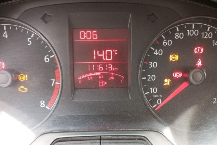 Used Volkswagen Santana 2015 1.4L Manual Fashion Edition Odometer Close Up