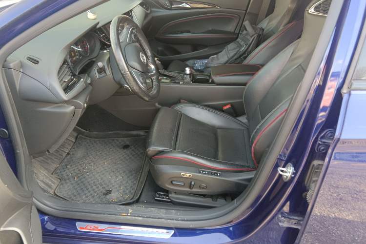 Used Buick Regal 2017 GS 28T Prestige Model Left Front Seat