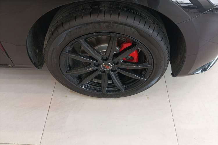 Used Hongqi H5 2025 1.5T DCT Xuan Ying Edition Right Front Wheel Hub