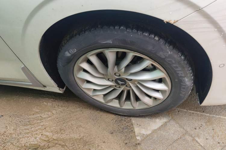 Used VOYAH Dream 2024 PHEV Extended-Range Premium Edition