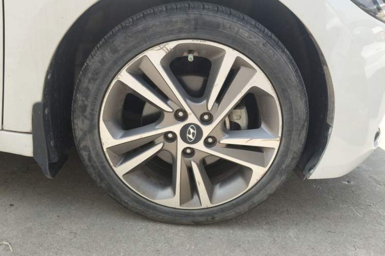 Used Hyundai Elantra (6th Generation / Lingdong) 2016 1.6L Automatic ZhiXuan – Elite Version Right Front Wheel Hub