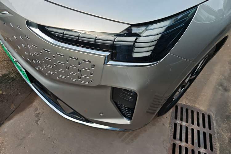 Used Volvo EM90 2025 Ultra Six-Seater