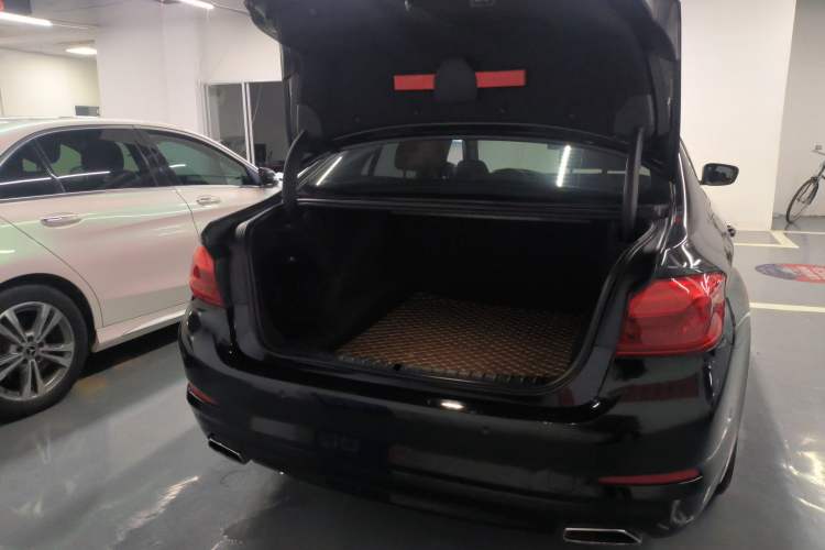 Used BMW 5 Series 2018 528Li Launch Special Edition
