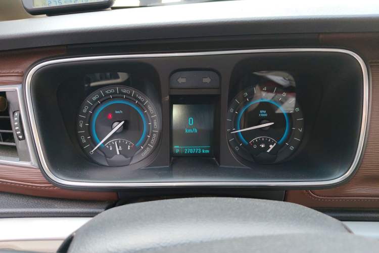 Used Buick GL8 2014 2.4L CT Luxury Business Comfort Edition
