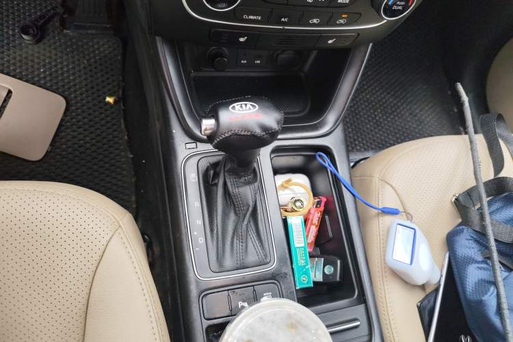 Used Kia Sorento 2013 2.4L 7-Seater Gasoline Luxury Version China IV Standard
