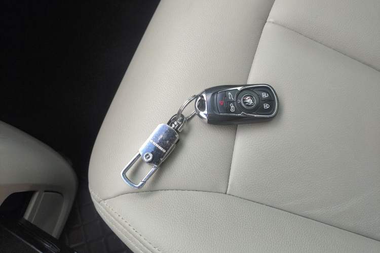 Used Buick GL8 2021 Land Cruiser Executive Class 652T Luxury Model