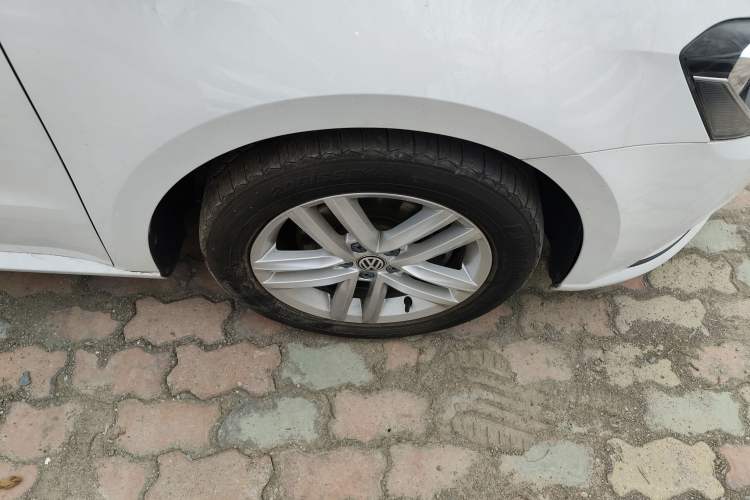 Used Volkswagen Gran Lavida 2017 230TSI DSG Comfort Edition Right Front Wheel Hub