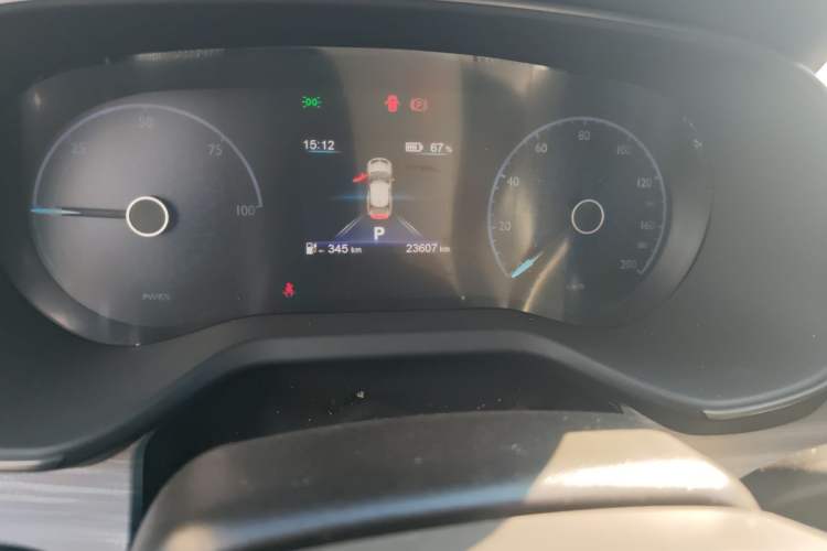 Used Hongqi E-QM5 2024 560km PLUS Odometer Close Up