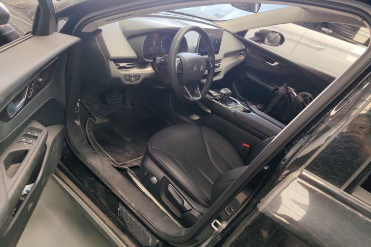 Used Hongqi E-QM5 2021 Charging Version Flagship Edition
