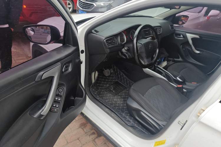 Used Citroen C3-XR 2017 1.6L Automatic Fashion Model