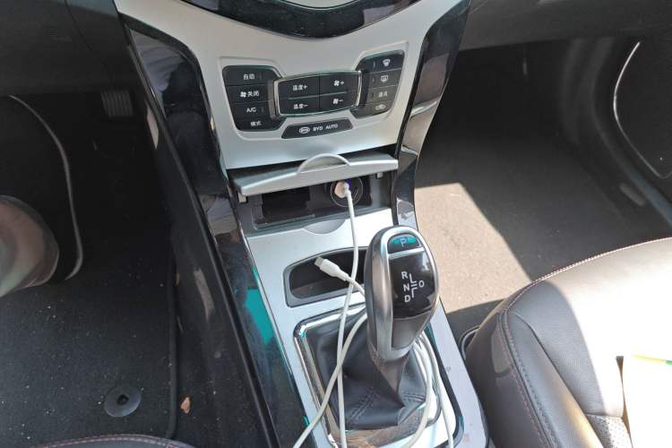 Used BYD e5 2018 450 Smart Connect Enjoyment Version