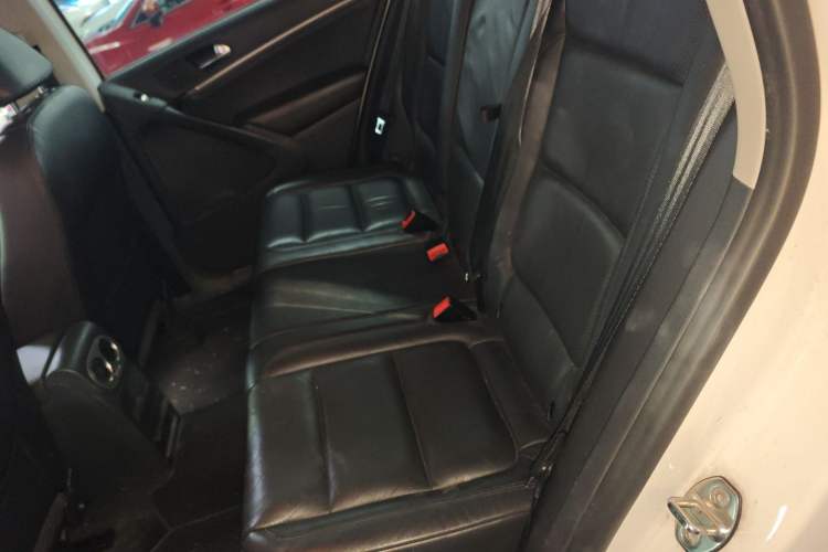 Used Volkswagen Tiguan L 2015 1.8TSI Automatic All-Wheel-Drive Luxury Model