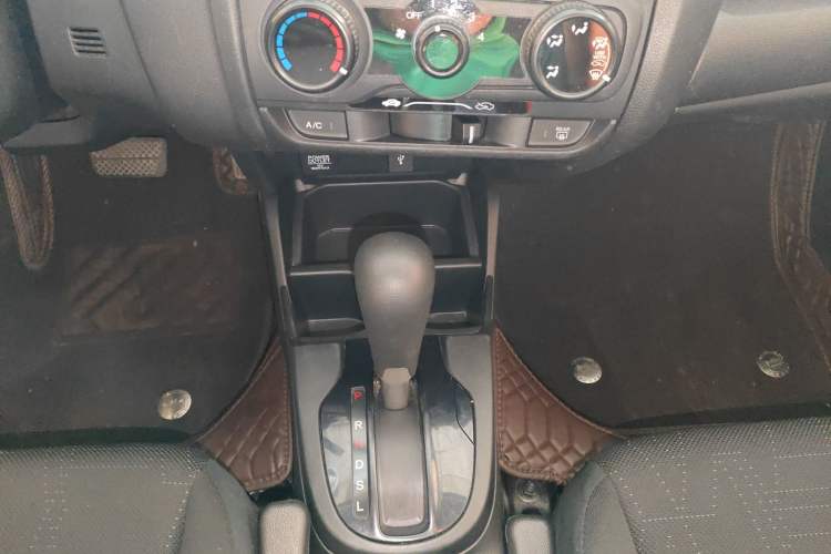 Used Honda Fit 2018 1.5L CVT Comfort Sunroof Version