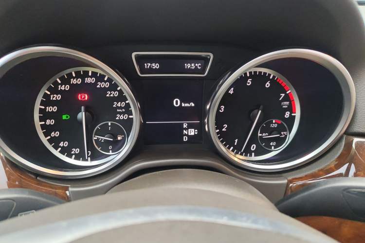 Used Mercedes-Benz M-Class 2012 ML 350 Sport Edition Instrument Cluster