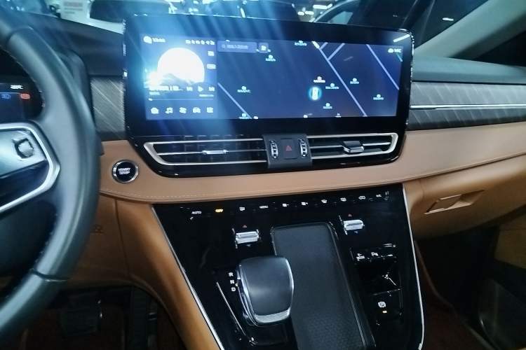 Used Hongqi HQ9 PHEV 2024 2.0T Four-Wheel Drive Business Edition Audio And AC Panel