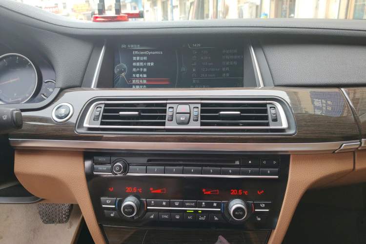 Used BMW 7 Series 2013 730Li Luxury Model Audio And AC Panel