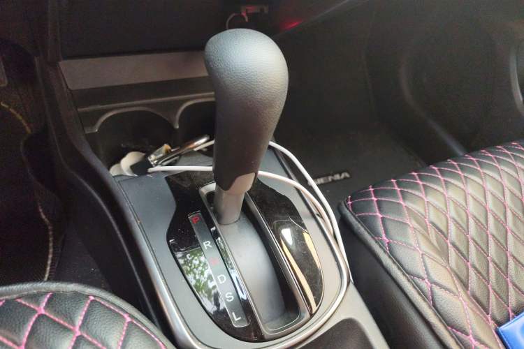 Used Honda Gienia 2017 1.5L CVT Classic Edition Gear Lever