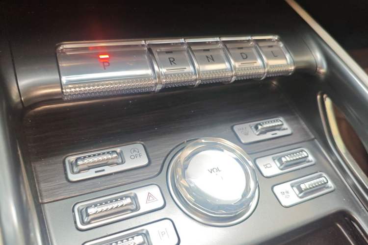 Used Lincoln Nautilus 2023 2.0T Four-Wheel Drive Luxury Edition
