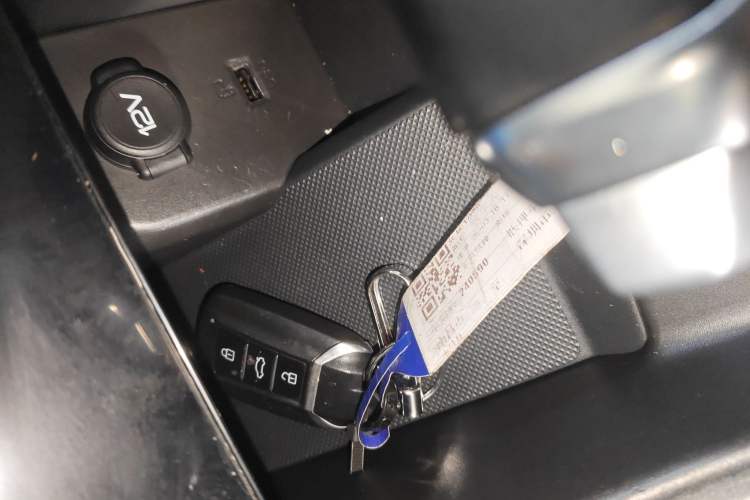 Used Dongfeng Aeolus Yixuan 2023 Mach Edition 1.5L Automatic Chasing Wind Version Interior 1